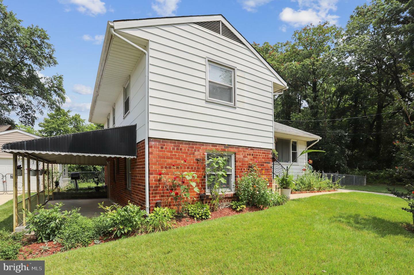 Property Photo:  8612 Powhatan Street  MD 20784 