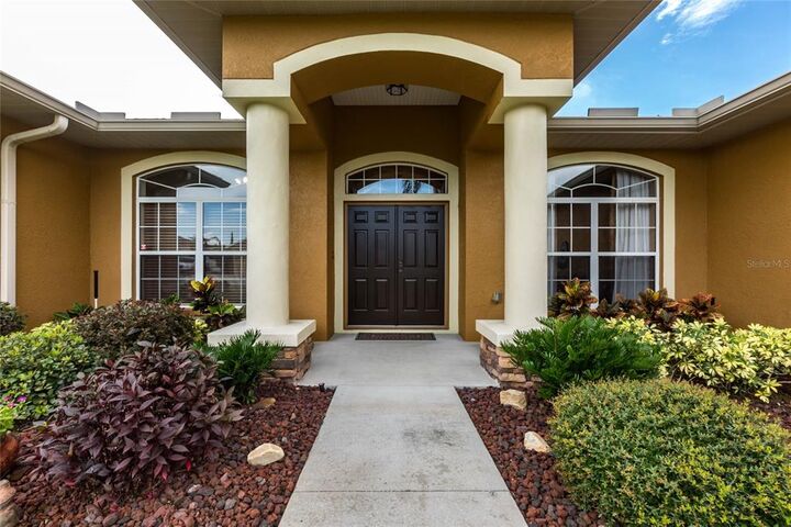 Property Photo:  2829 Blackwater Creek Drive  FL 33810 