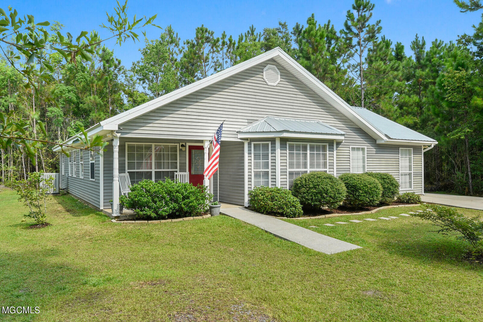 Property Photo:  206 Venus Street  MS 39576 