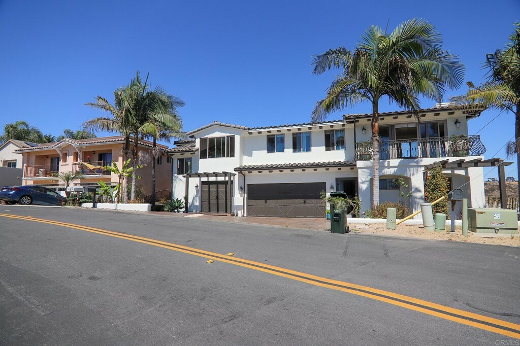 Property Photo: 2489 Oxford Avenue CA 92007