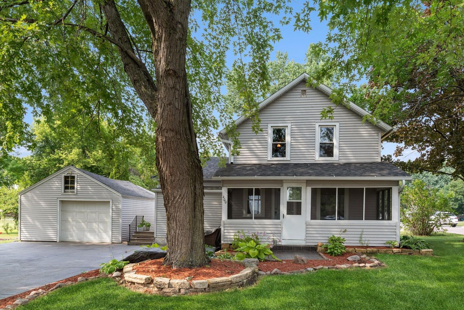 Property Photo:  400 Main Street W  MN 56028 