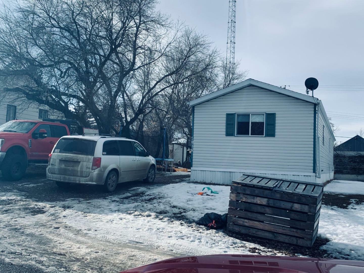 Property Photo: 5016 49 Street AB T0B 0B0