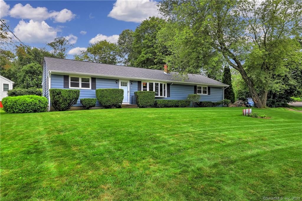 Property Photo: 6 Martin Terrace CT 06401