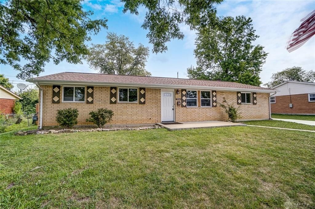 Property Photo: 3946 Raymond Drive OH 45323