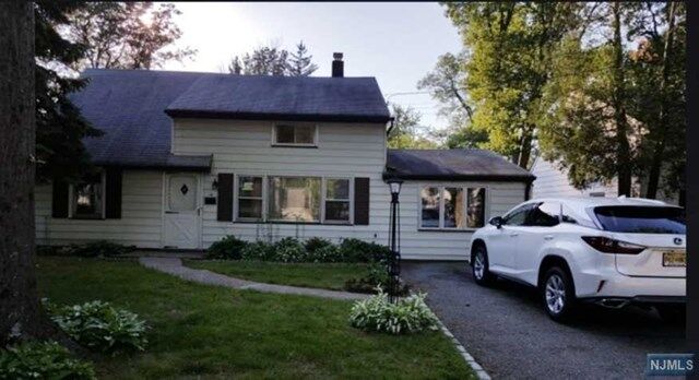 Property Photo:  14 Hunterdon Road  NJ 07052 