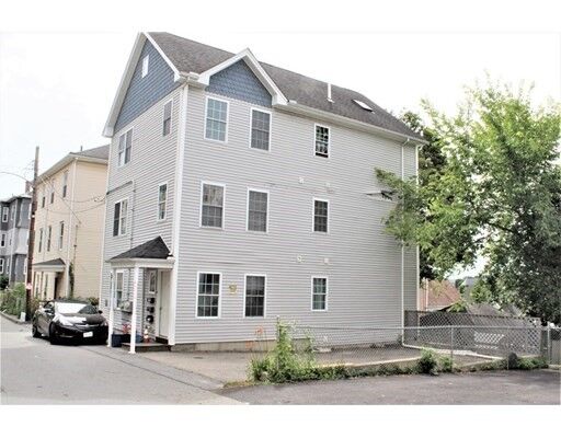Property Photo:  8 S Harlem St  MA 01610 