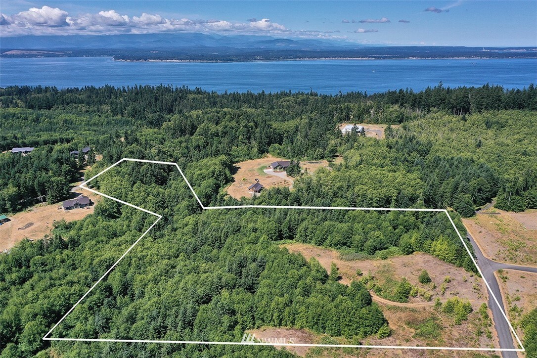 Property Photo: 692 Stonecrop Drive WA 98249