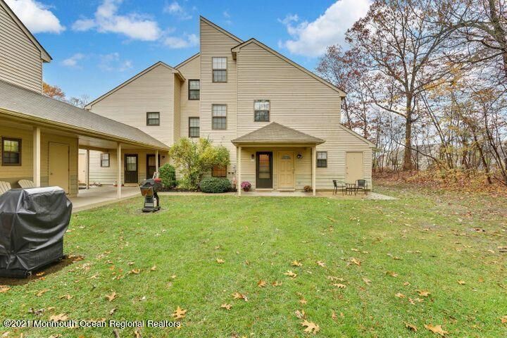 Property Photo:  604 Sequoia Court  NJ 08527 