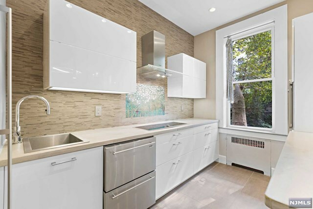 Property Photo:  1025 Washington Street 1R  NJ 07030 