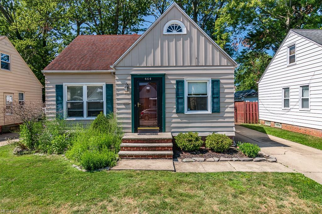 Property Photo: 464 E 330th Street OH 44095