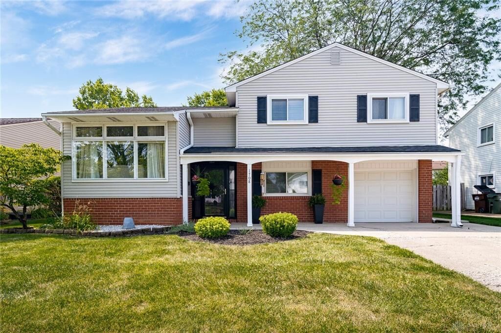 Property Photo:  1708 Dutchess Avenue  OH 45420