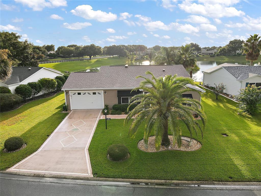 Property Photo: 2528 Botello Avenue FL 32162