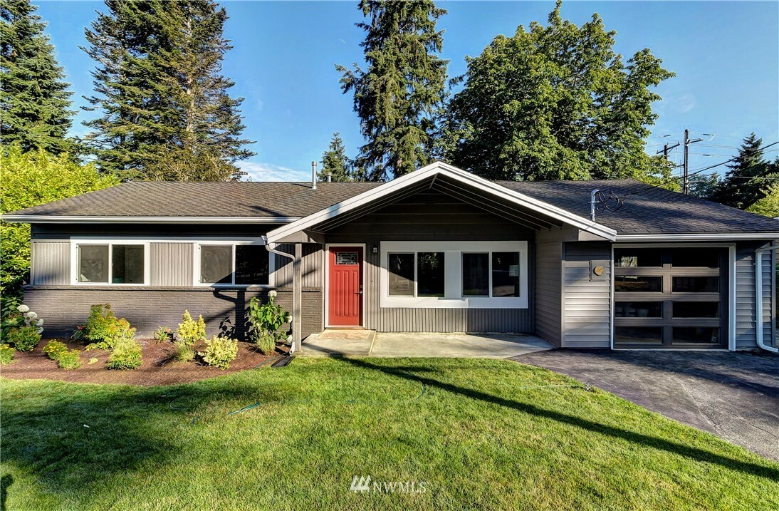 Property Photo:  7702 238th Place SW  WA 98026 