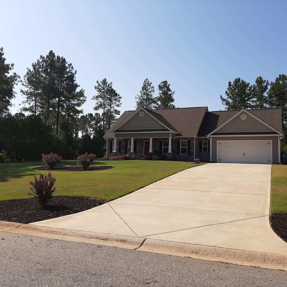 Property Photo:  167 Needleleaf Court  GA 30204 