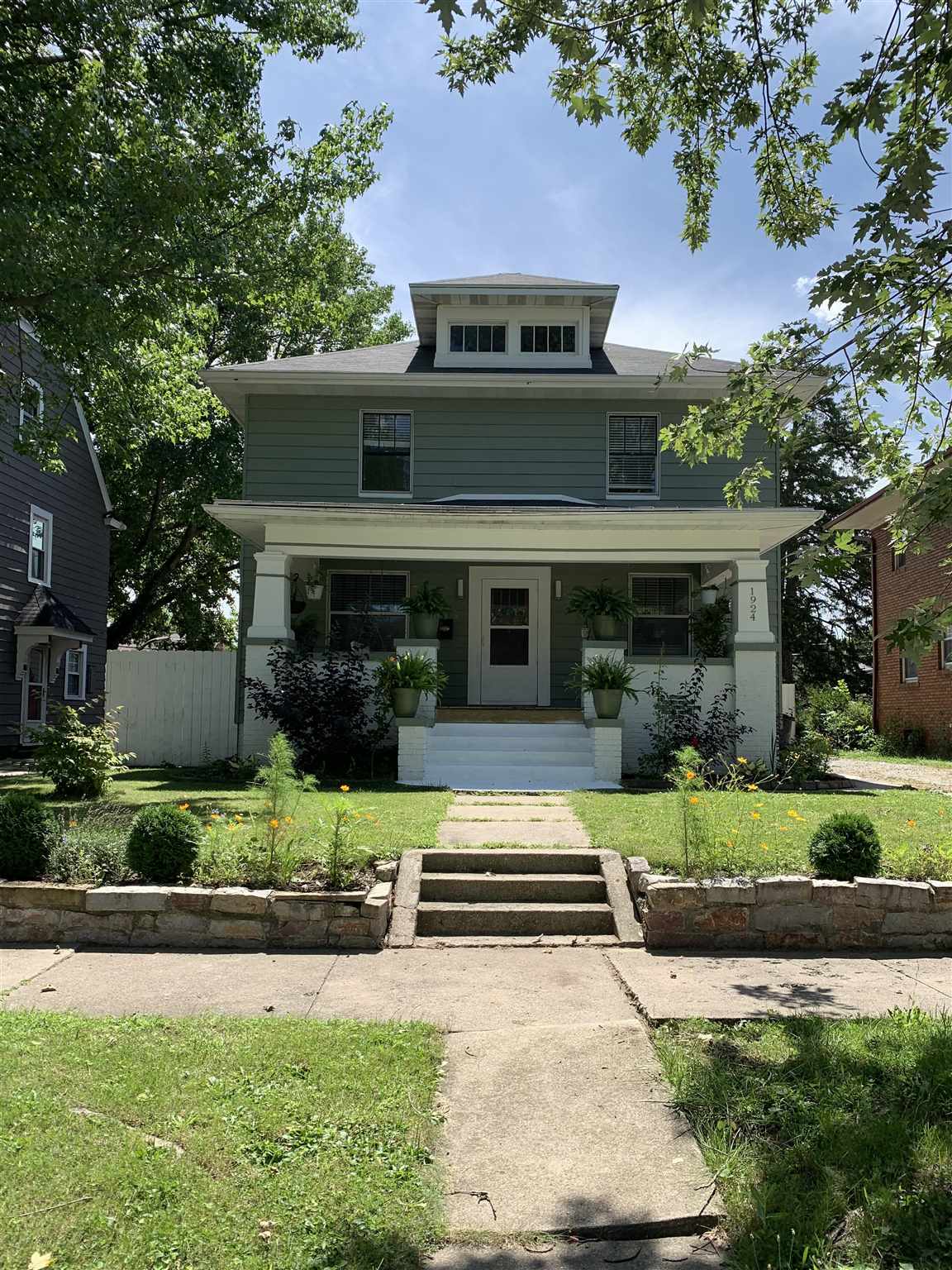 Property Photo:  1924 Dodge Avenue  IN 46805 