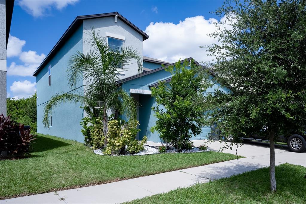 Property Photo: 15320 Broad Brush Drive FL 33573