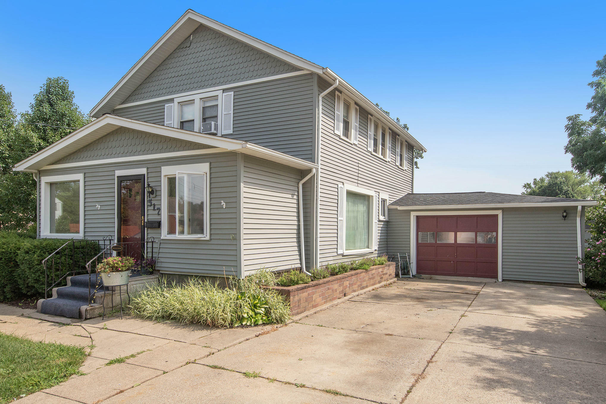 Property Photo:  517 Orleans Avenue  MI 49015 