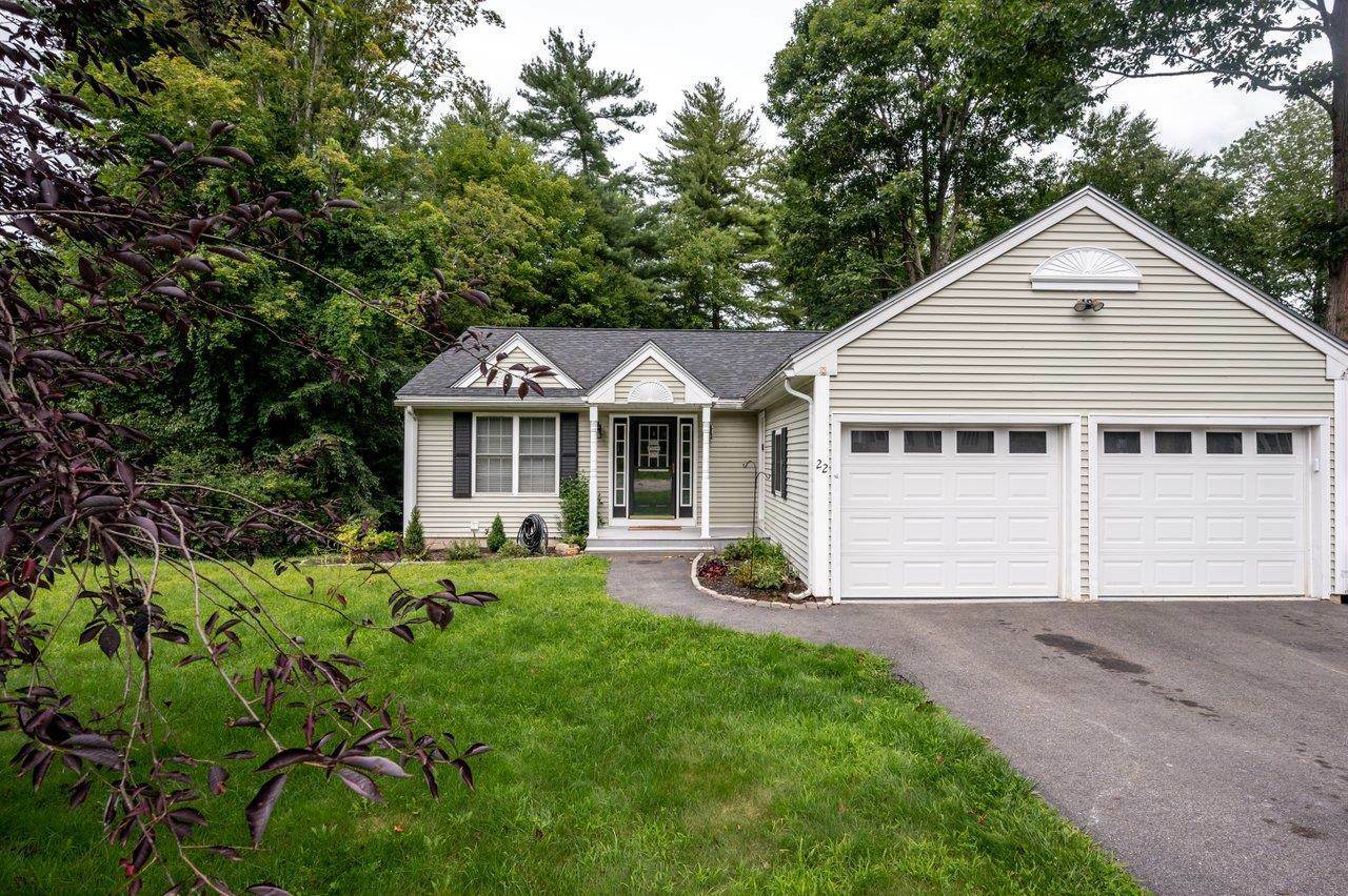 Property Photo:  22 Lamprey Village Drive  NH 03042 