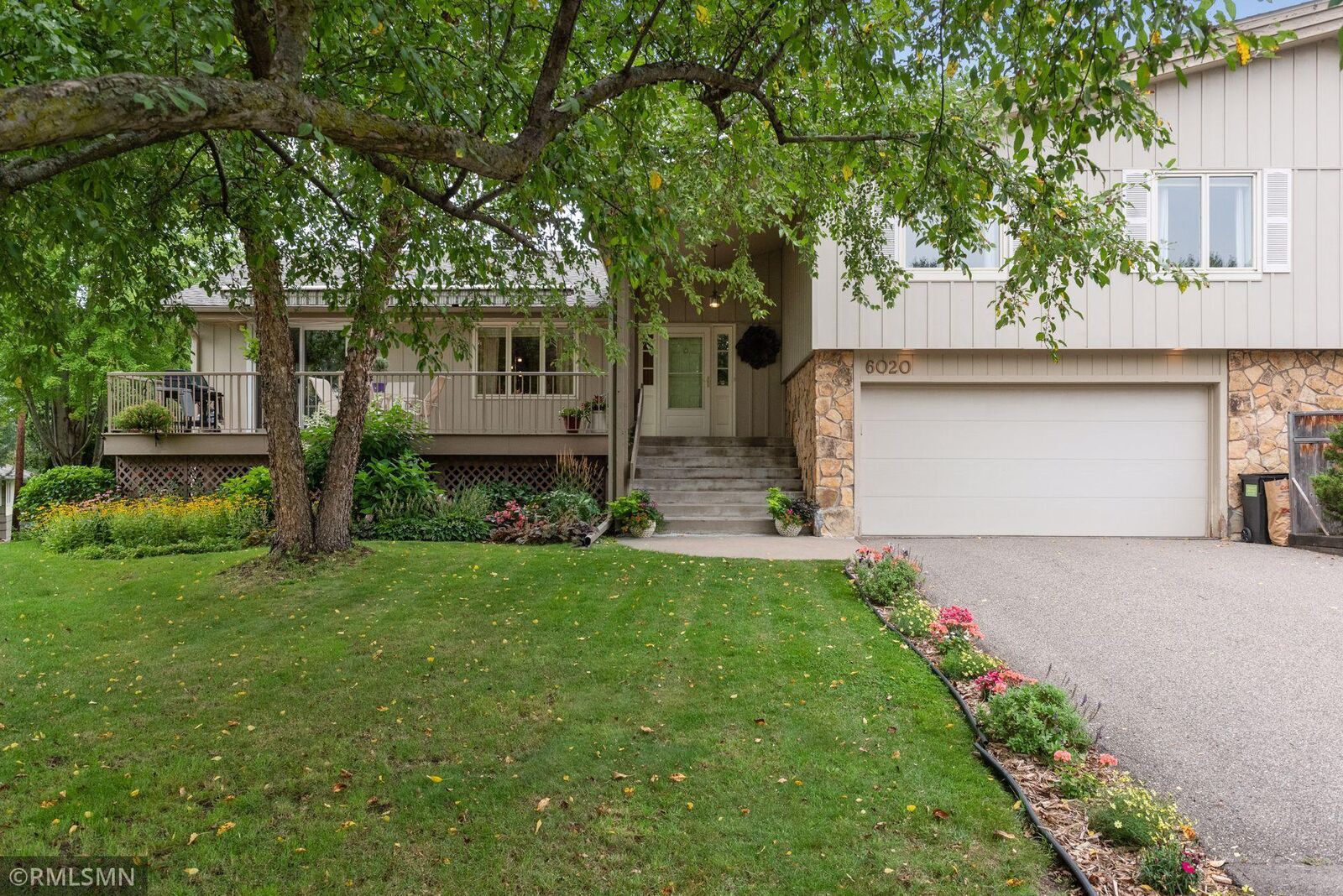 Property Photo:  6020 Berne Circle  MN 55436 