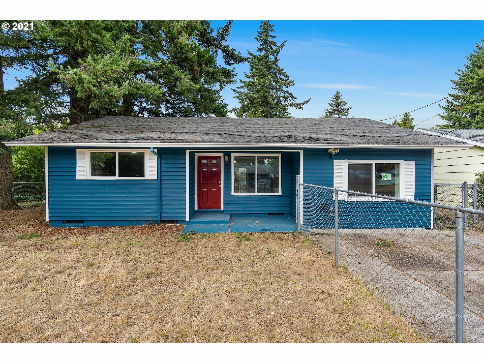 Property Photo:  3735 SE 148th Ave  OR 97236 