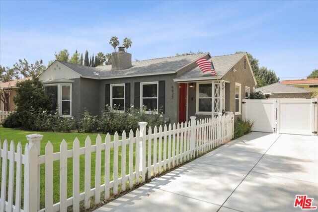 Property Photo:  6623   Ruffner Ave  CA 91406 