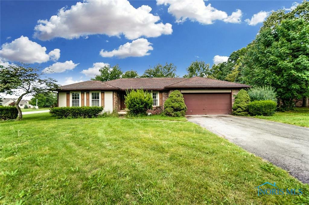 800 Woodstock Court  Findlay OH 45840 photo