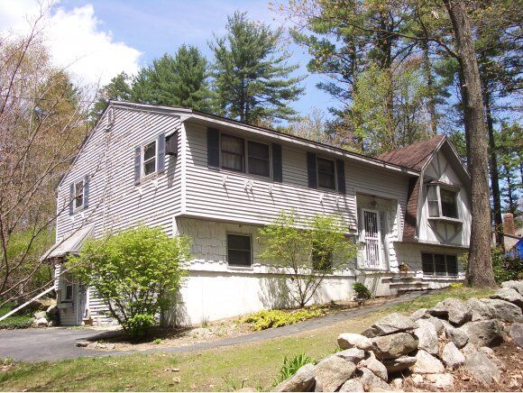 Property Photo: 435 South Baboosic Lake Road NH 03054