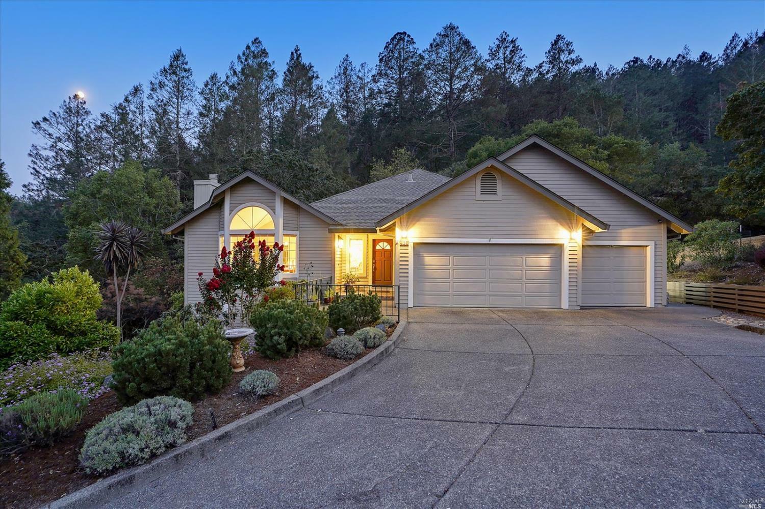 Property Photo:  438 Trail Ridge Place  CA 95409 