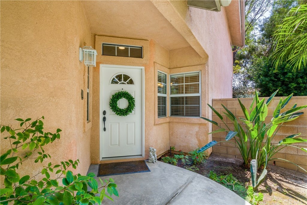 Property Photo:  9010 Haskell Avenue  CA 91343 