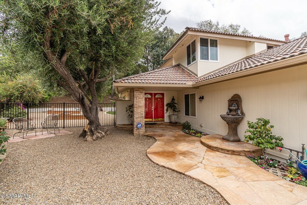 Property Photo:  408 Continental Court  CA 91320 