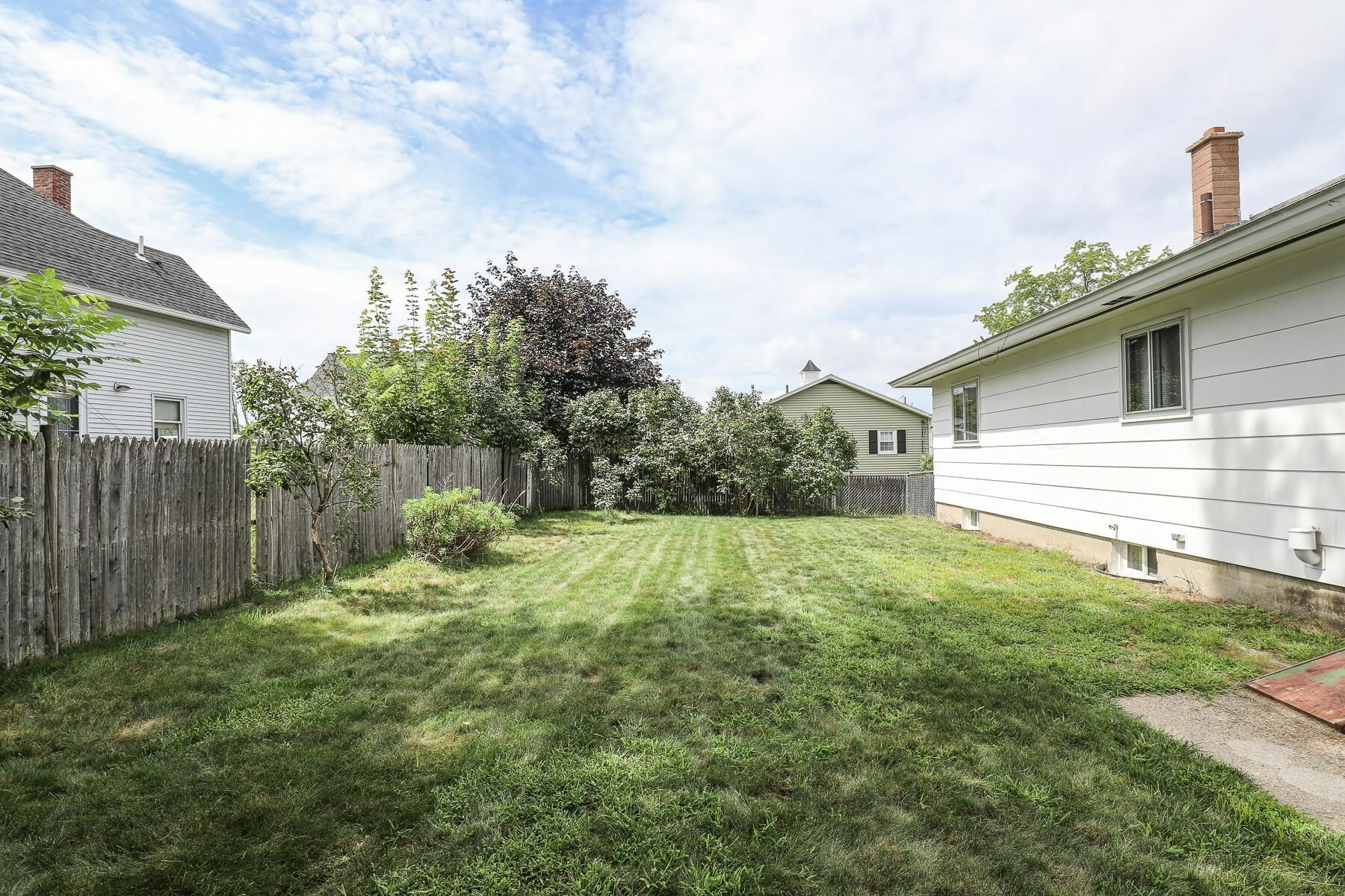 Property Photo:  55 Wayland Avenue  NH 03109 