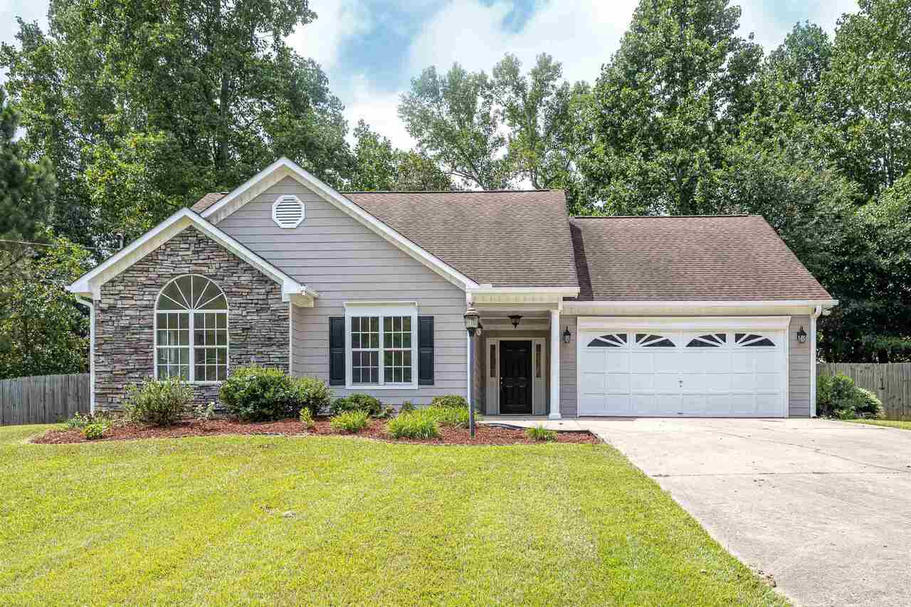 Property Photo: 131 Hunters Pointe Court GA 30180