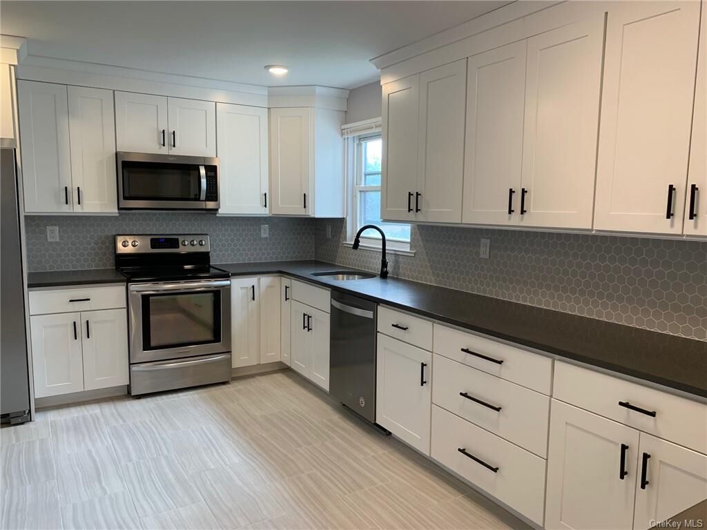 Property Photo:  638 Sierra Vista Lane  NY 10989 