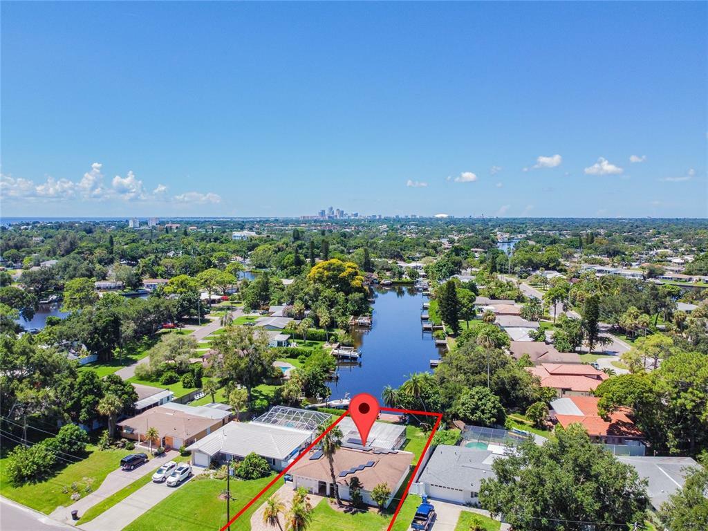 Property Photo:  5024 Venetian Boulevard NE  FL 33703 