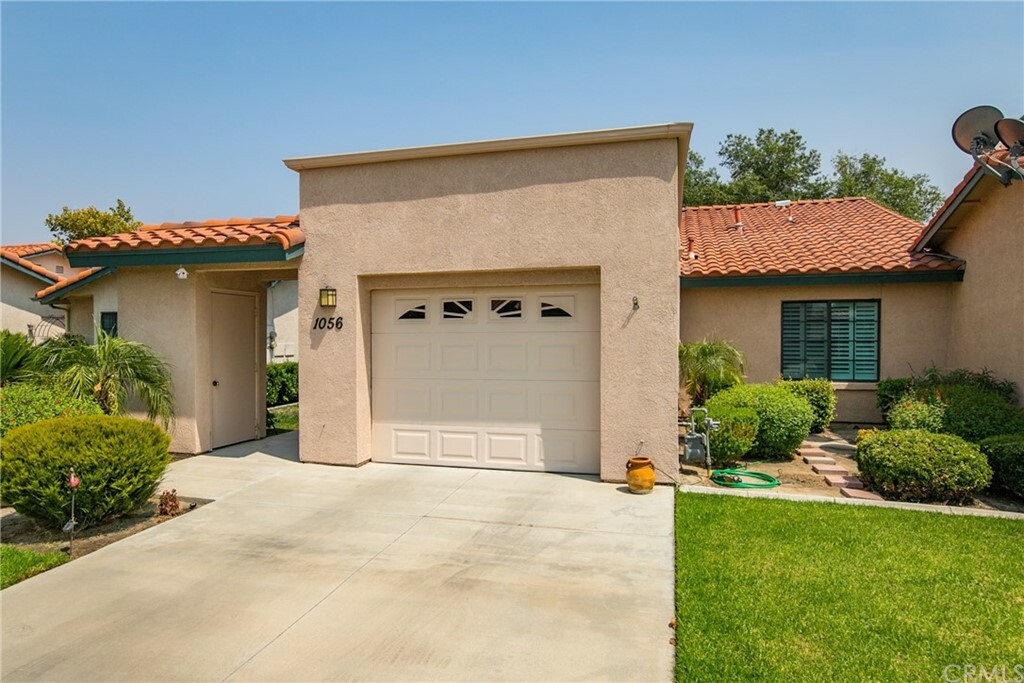 Property Photo:  1056 Mountain View Drive  CA 92545 