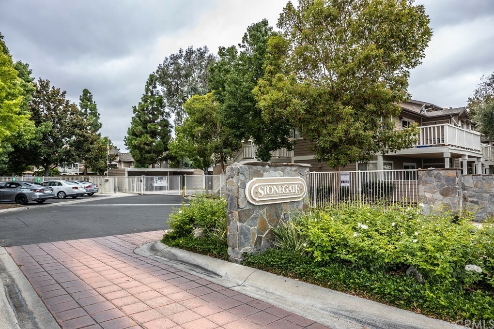 Property Photo:  6962 Brightwood Lane 20  CA 92845 