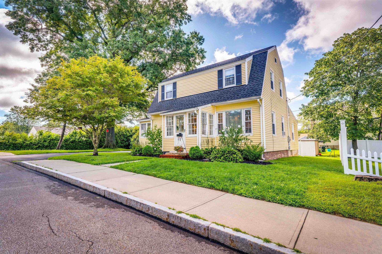 Property Photo:  7 Wallingford Street  NH 03802 