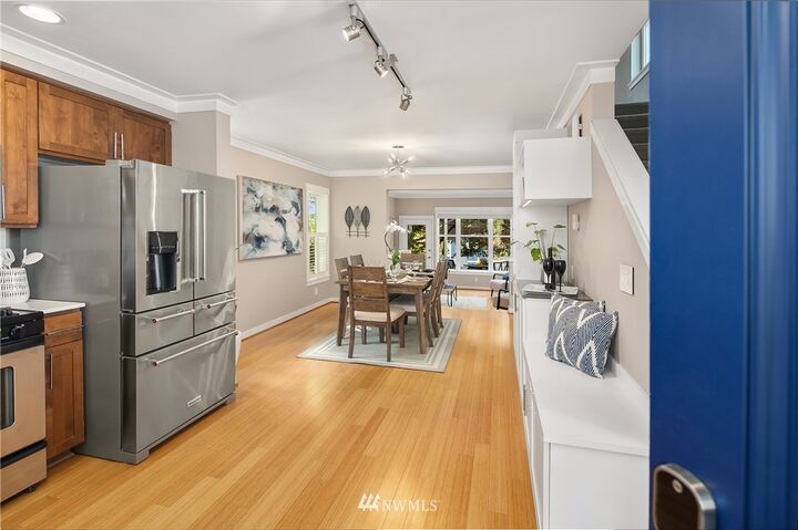 Property Photo:  1745  26th Walk  NE  WA 98029 