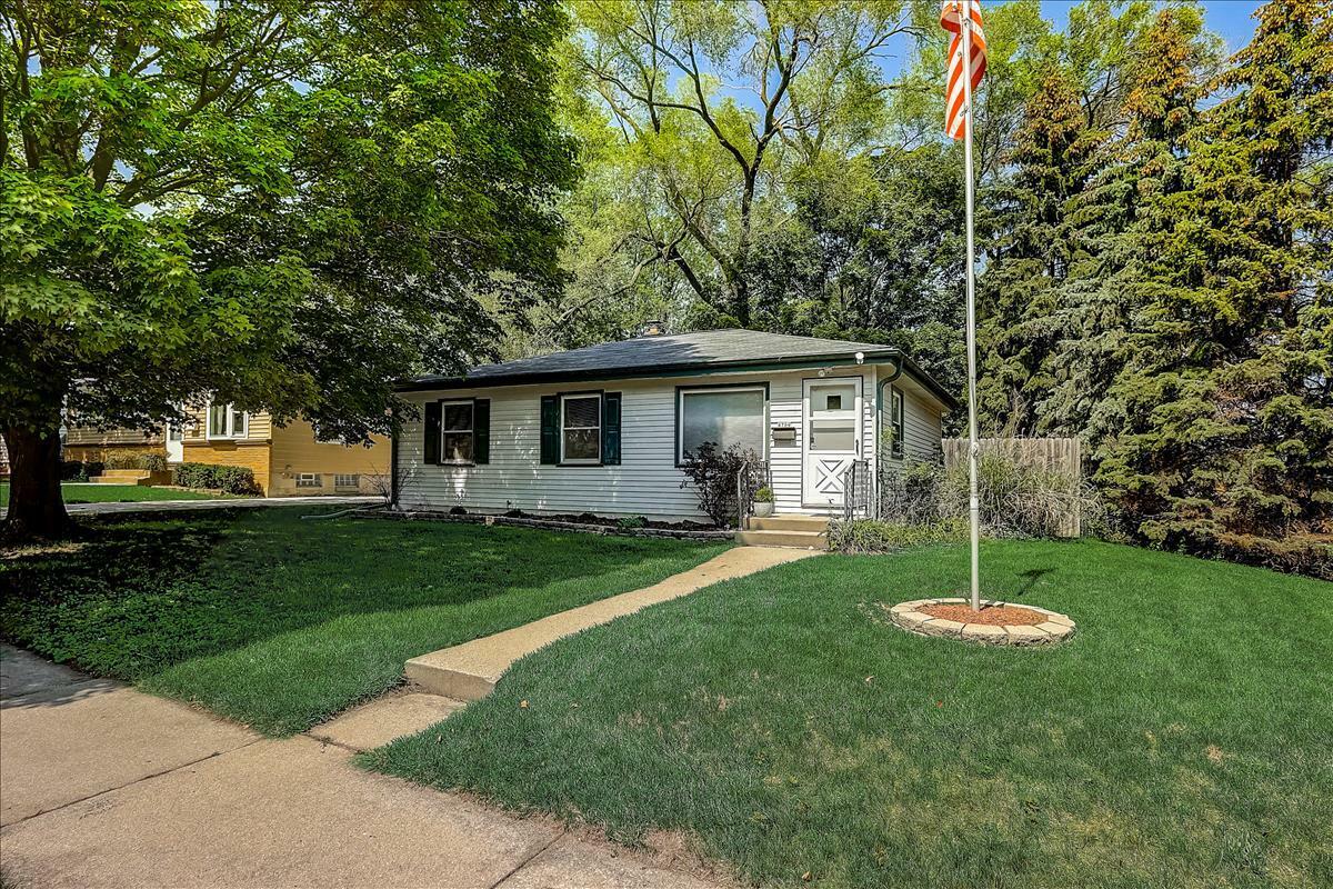 Property Photo:  4704 W Wilbur Ave  WI 53220 