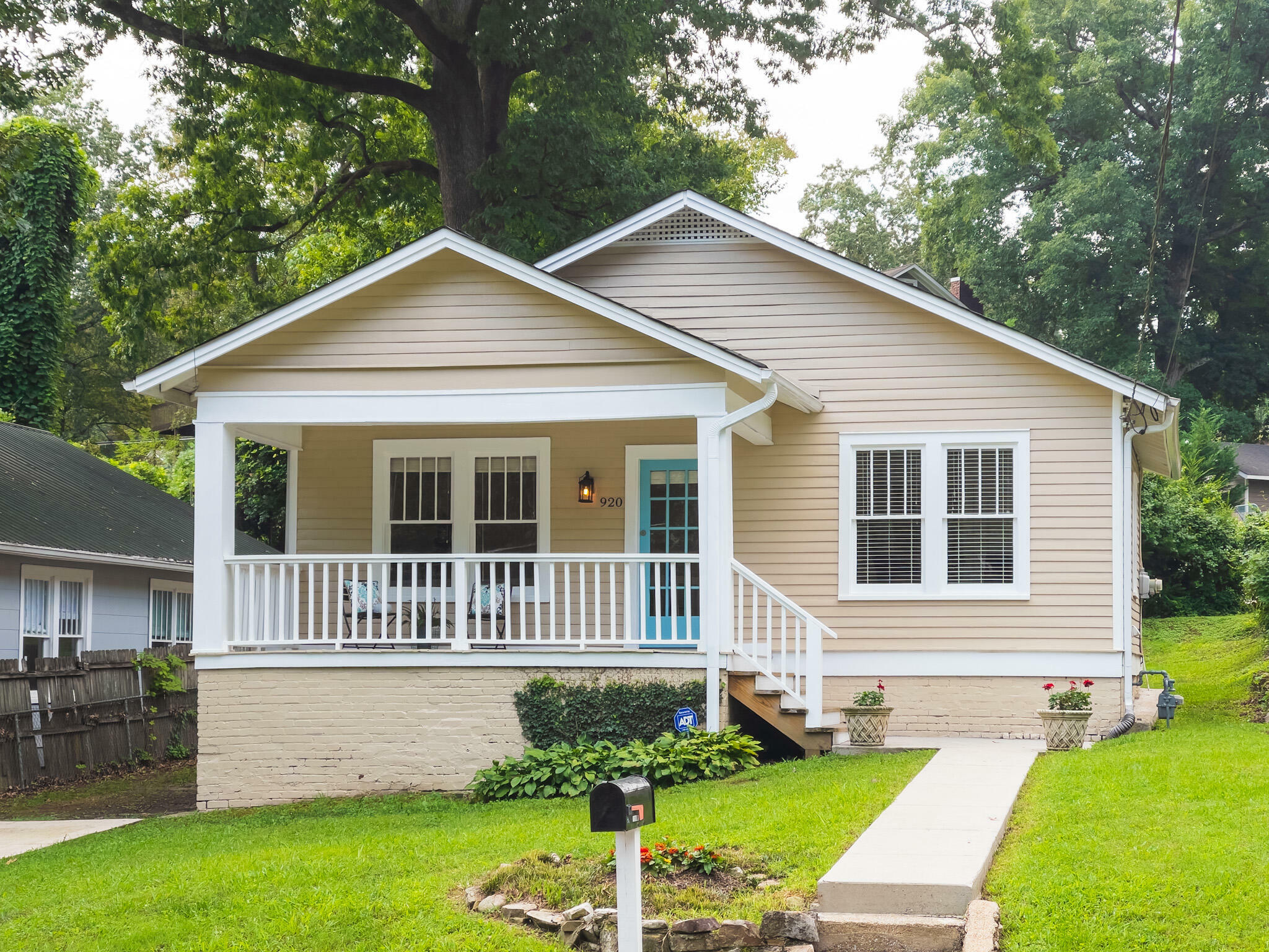 Property Photo:  920 Federal Street  TN 37405 