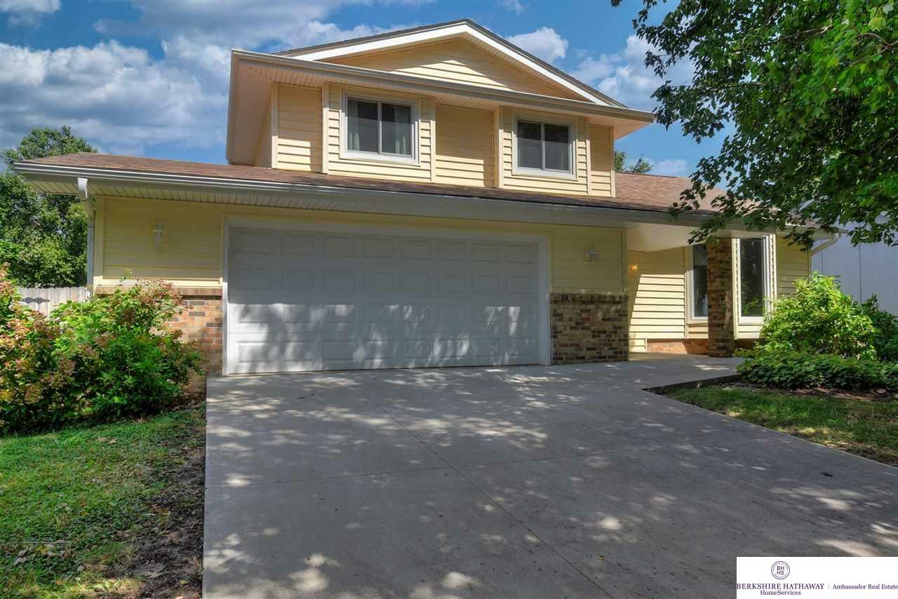 Property Photo:  1315 S 169th  NE 68130 