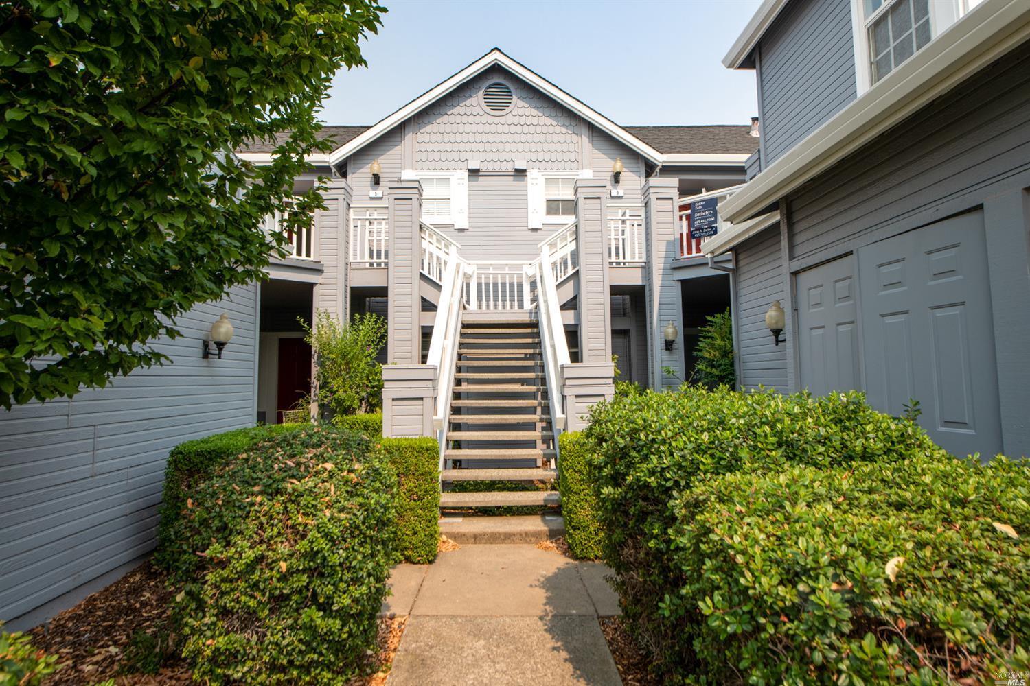 Property Photo: 5 Mariners Circle CA 94903