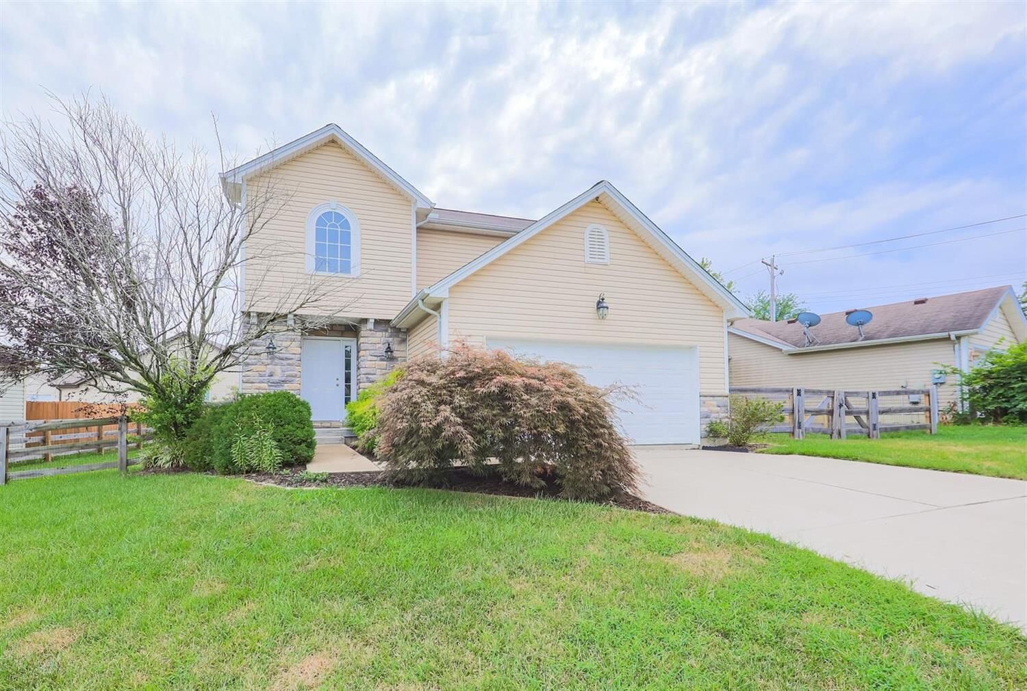 Property Photo:  112 Linda Ln  OH 45011