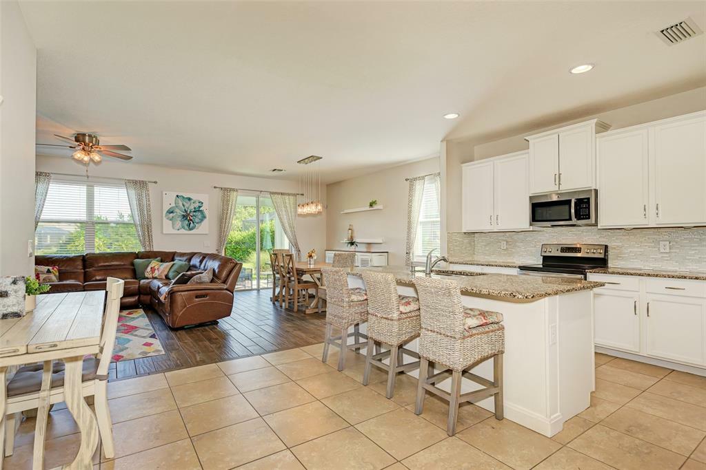 Property Photo:  7918 Peaceful Par Drive  FL 34241 