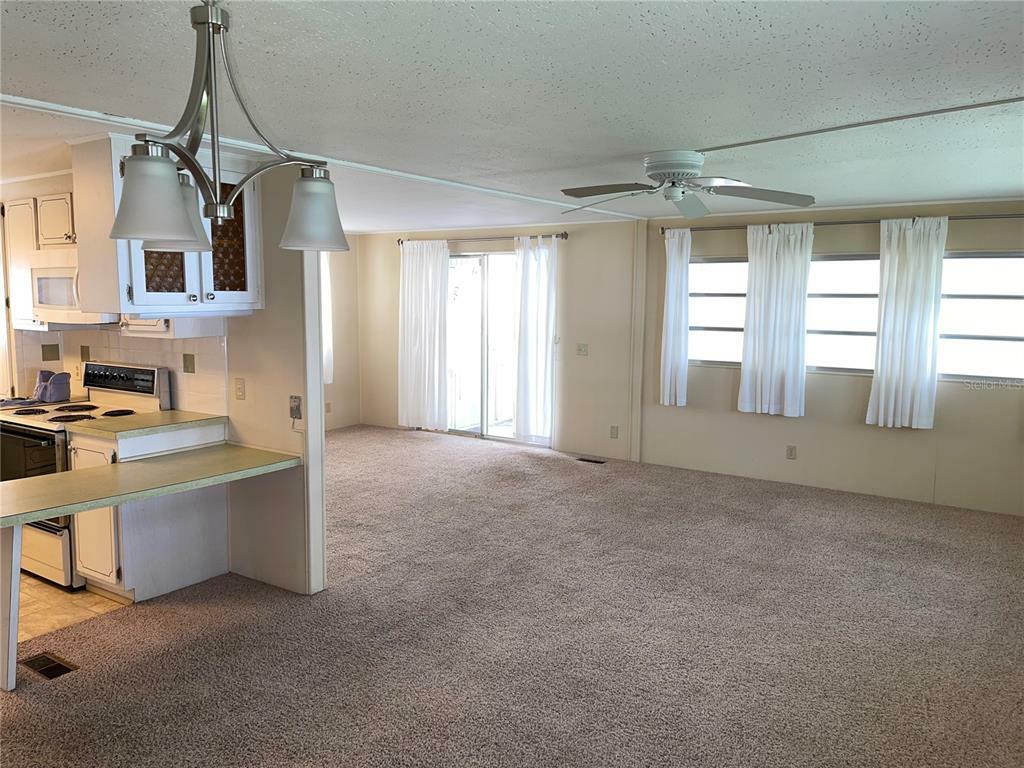 Property Photo:  107 48th Avenue Terrace W  FL 34207 