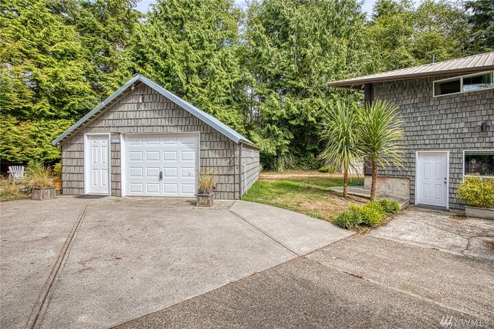 Property Photo: 490 Dolphin Ave NE WA 98569