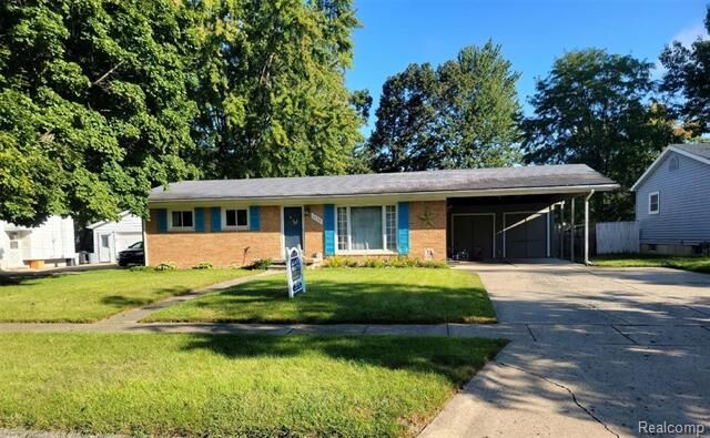 Property Photo:  5458 Litchfield Drive  MI 48532 