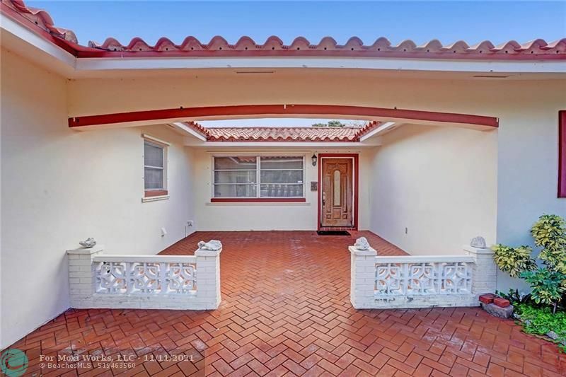 Property Photo:  711 SW 68th Blvd  FL 33023 