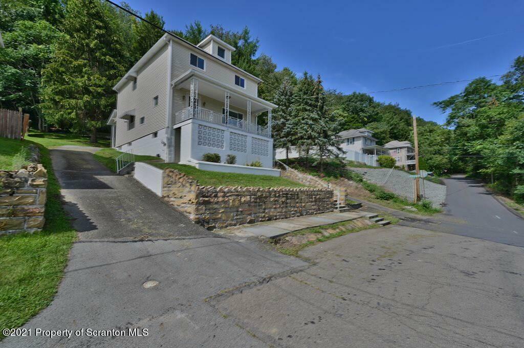 429 Whitmore Avenue  Mayfield PA 18433 photo