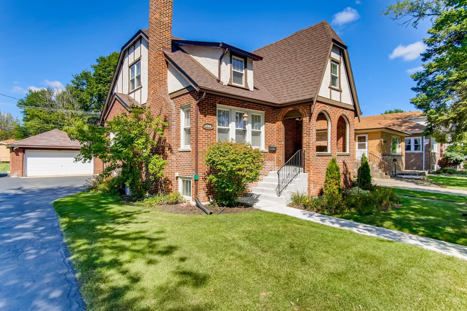 Property Photo:  134 W Monroe Street  IL 60181 